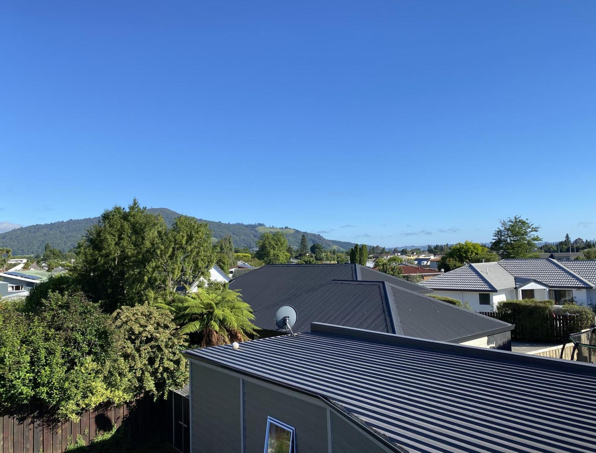 Spacious Retreat With Mountain View Rotorua Exterior photo