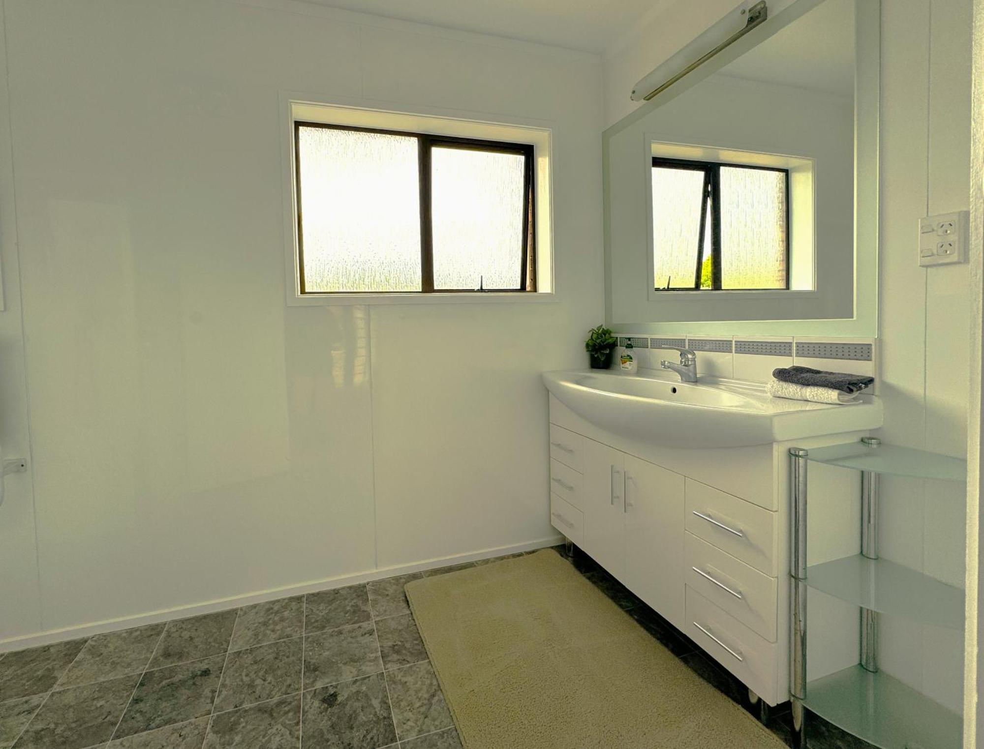 Spacious Retreat With Mountain View Rotorua Exterior photo