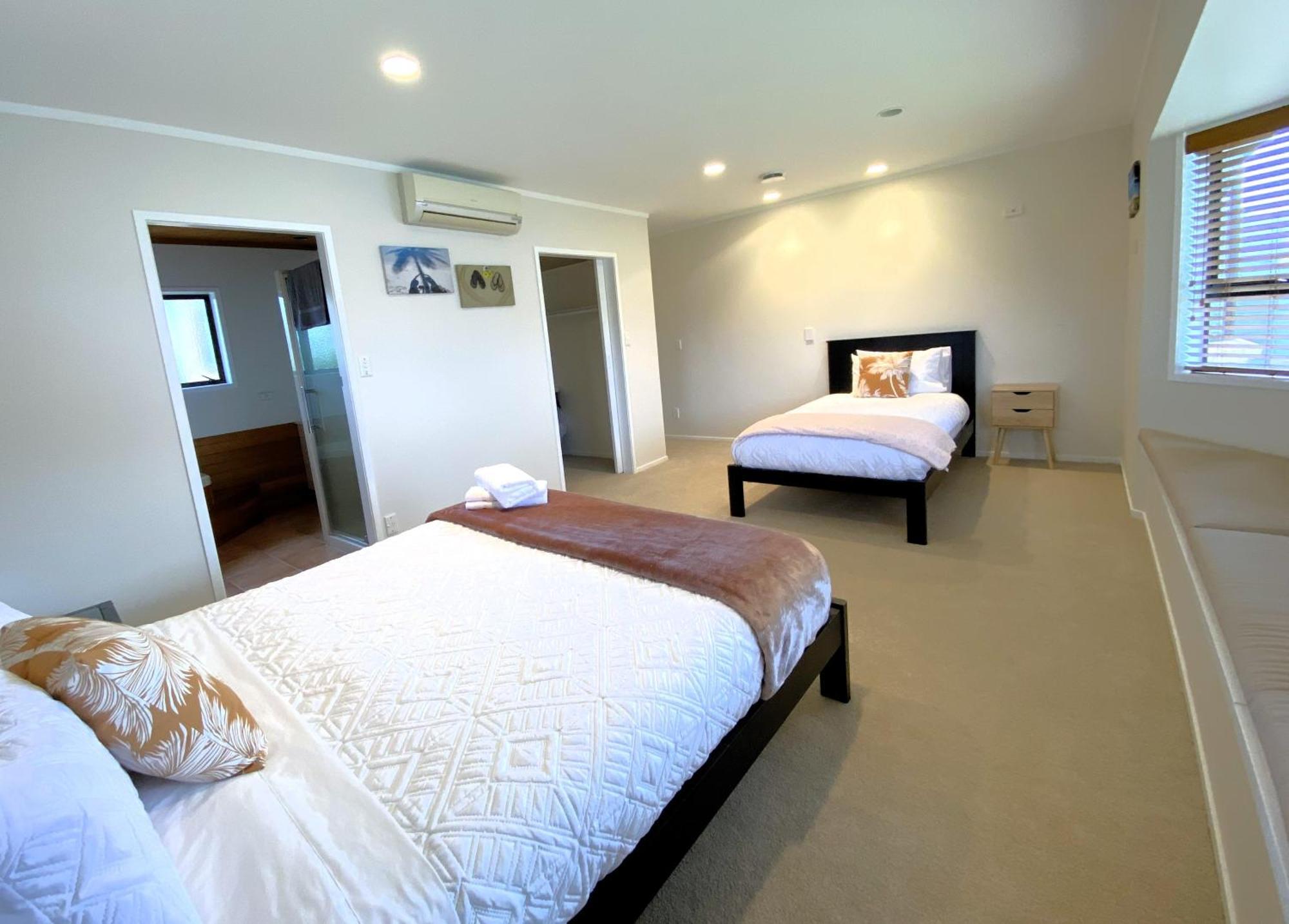Spacious Retreat With Mountain View Rotorua Exterior photo