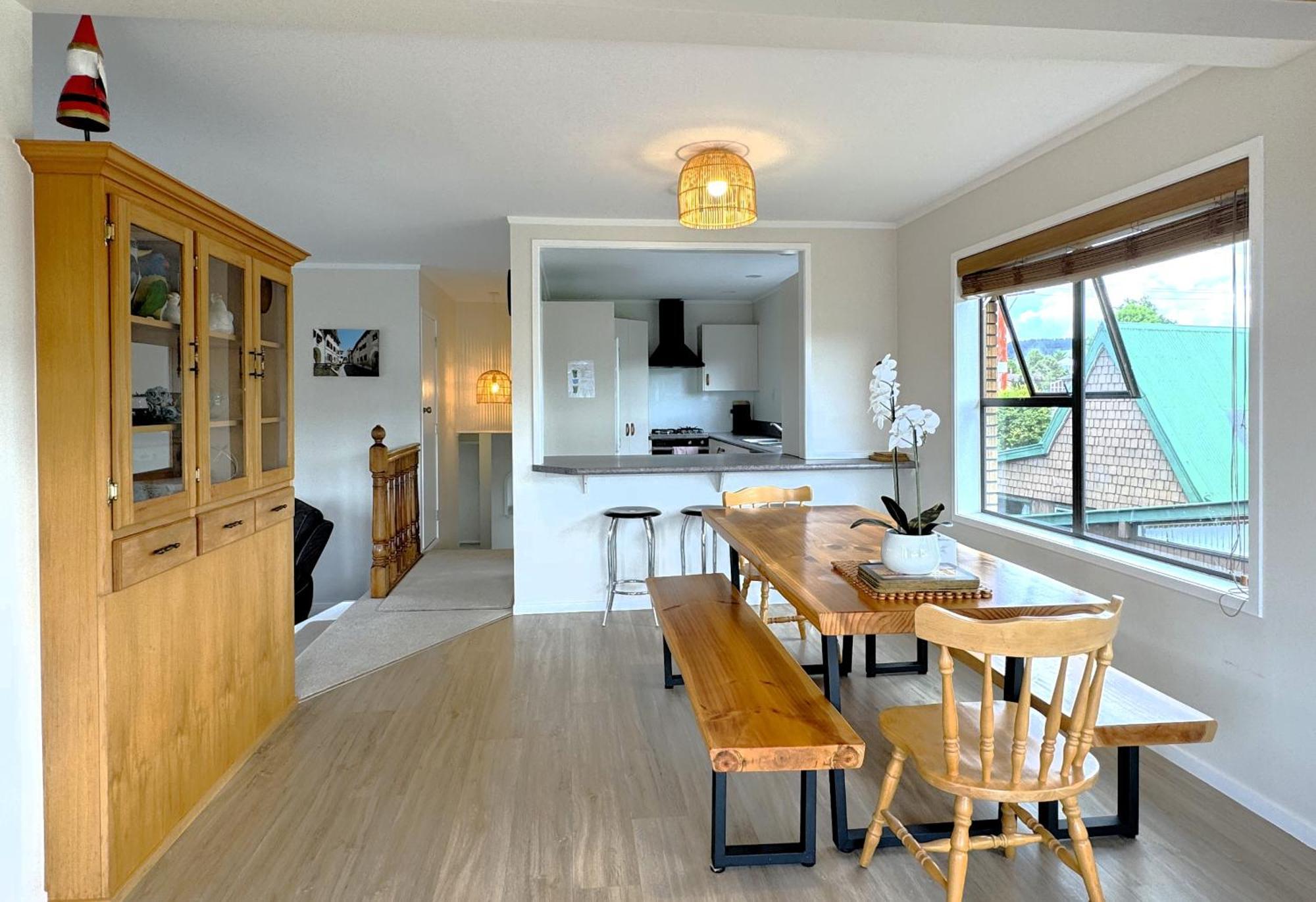 Spacious Retreat With Mountain View Rotorua Exterior photo